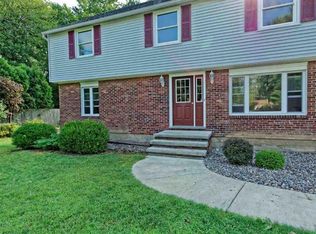 7 Sherwood Park Dr, Burnt Hills, NY 12027