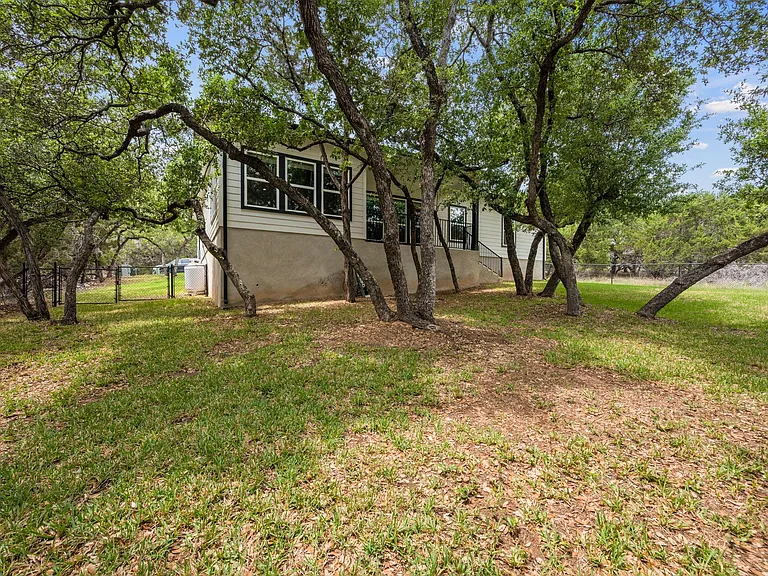 2503 Wilson Ave — Photo 37
