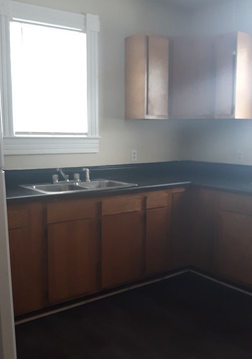 2nd image of 807 Gilmer Ave NW