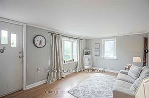 4th image of 61 Bradley St