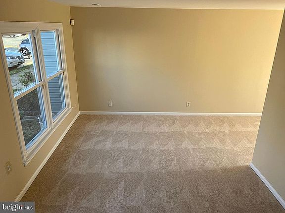 5th image of 513 Madison Ct