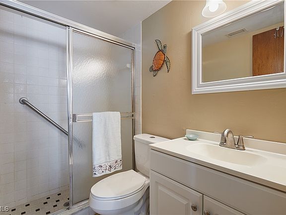 5th image of 1100 Pondella Rd APT 801