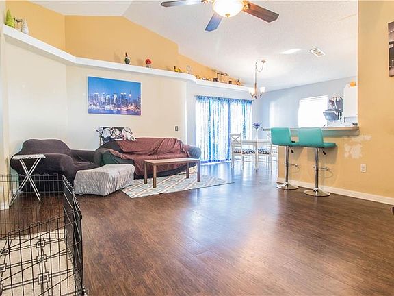 3rd image of 1326 Belvoir Dr