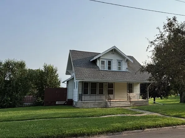 507 W Iowa St, Monona, IA 52159