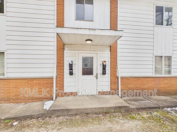 3rd image of 22 W York St