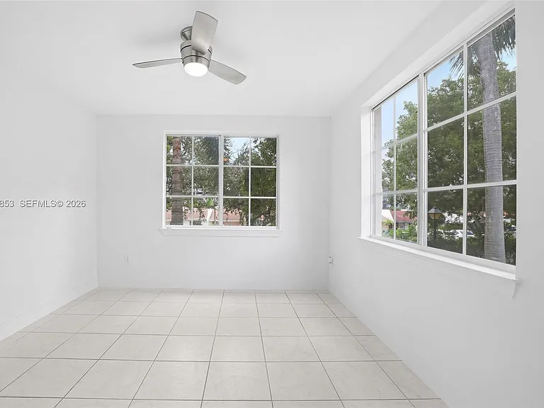 6831 SW 44th St #205 — Photo 14