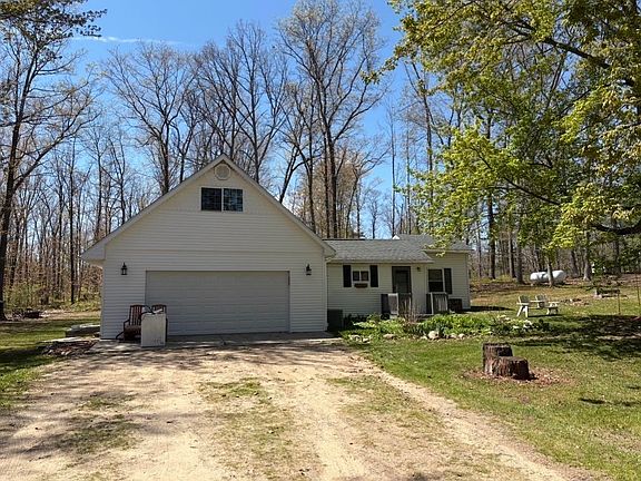 3rd image of 3125 Deer Lake Rd