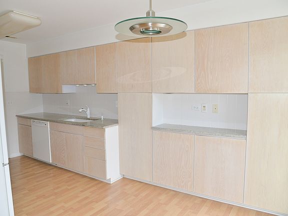 4th image of 701 Lake Hinsdale Dr APT 310