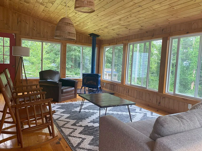 65 Leroi Dr — Photo 9