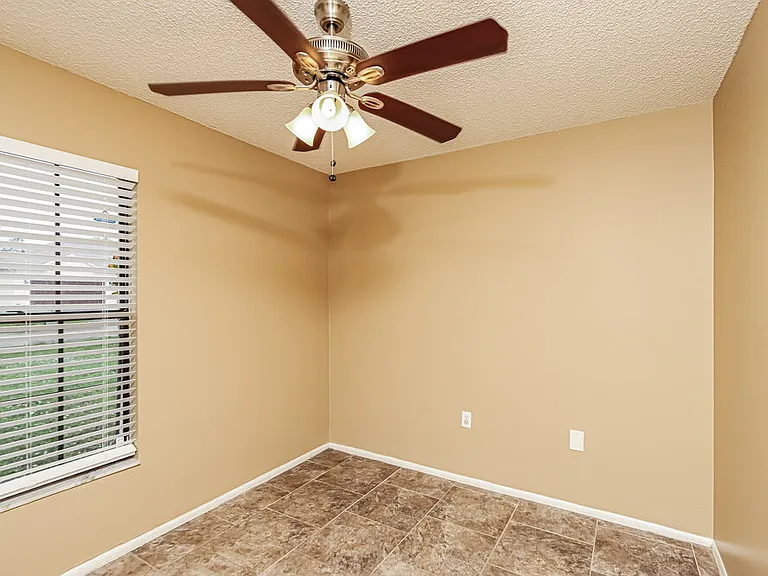 431 Veronica Ave NE — Photo 12
