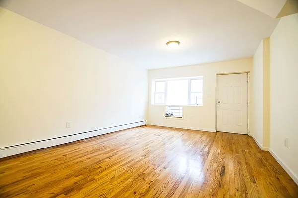 Rented by Nooklyn NYC LLC | media 7