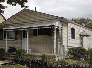 24502 Grove Ave, Eastpointe, MI 48021