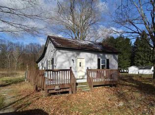 1560 S Bunn Rd, Hillsdale, MI 49242