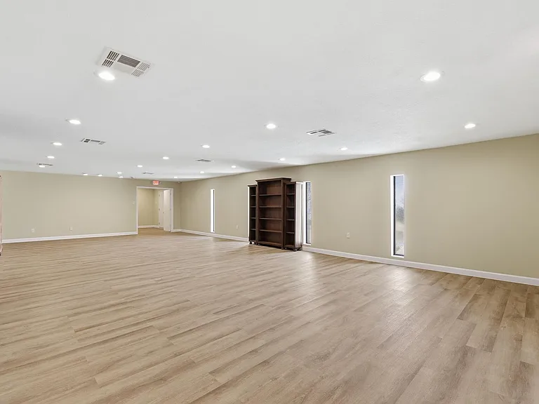 3911 Fulton St — Photo 14