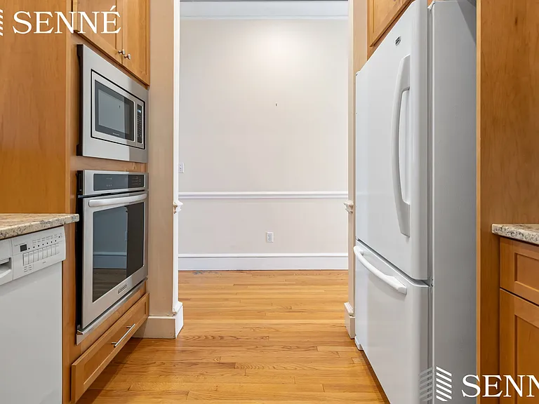 216-218 Commonwealth Ave #4 — Photo 8