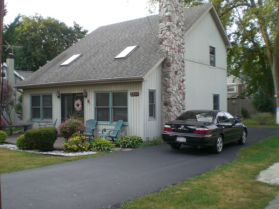 1st image of 2509 Island Park Dr