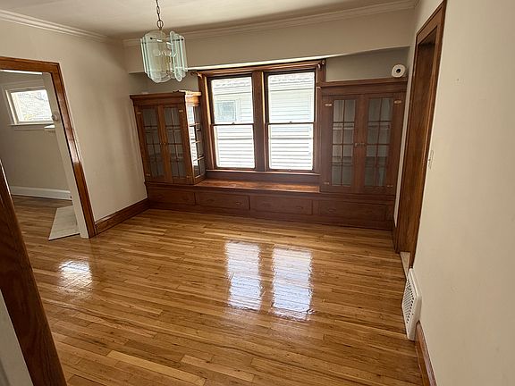 3rd image of 1267 Jackson Ave #2