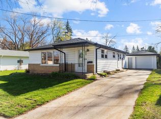 900 S Walden Ave, Appleton, WI 54915