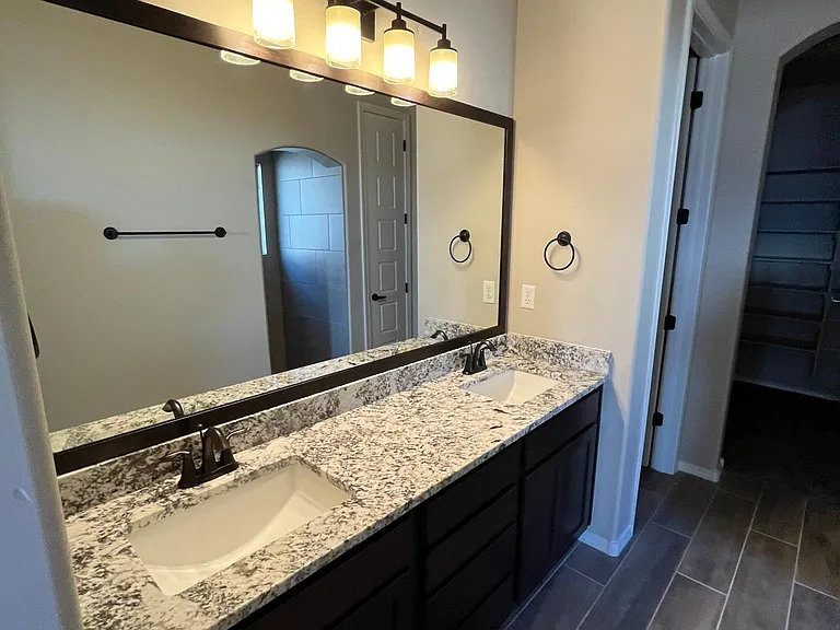 6800 Cleary Loop NE — Photo 11