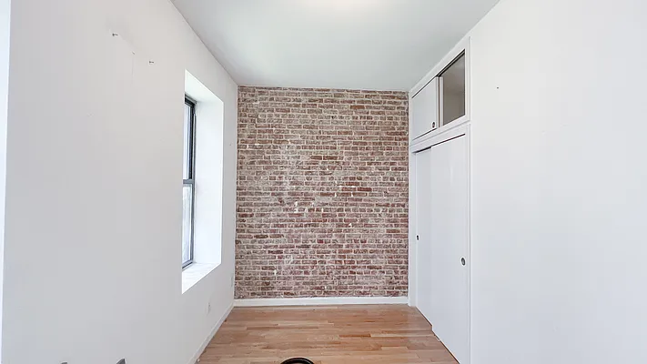 Rented by Brighton Management | media 13