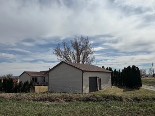 852 W I Rd, Huntley, MT 59037