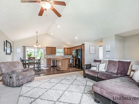 4th image of 3724 Sunrise Ln NW