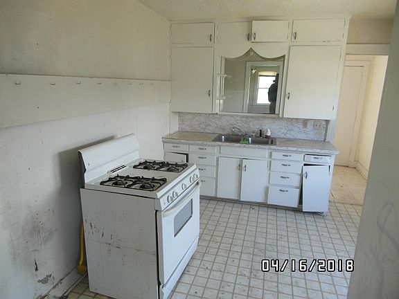 5th image of 1214 NW Taylor Ave