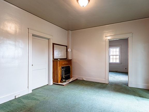 5th image of 147 Highland Ave