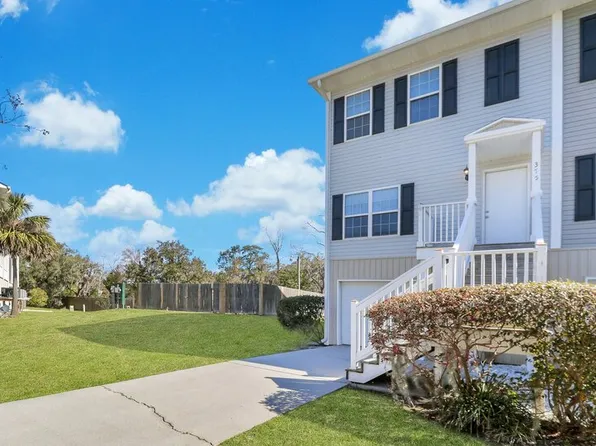 375 Laurel Oak Ln, Thunderbolt, GA 31404