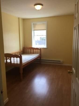 2nd image of 4047 Market St