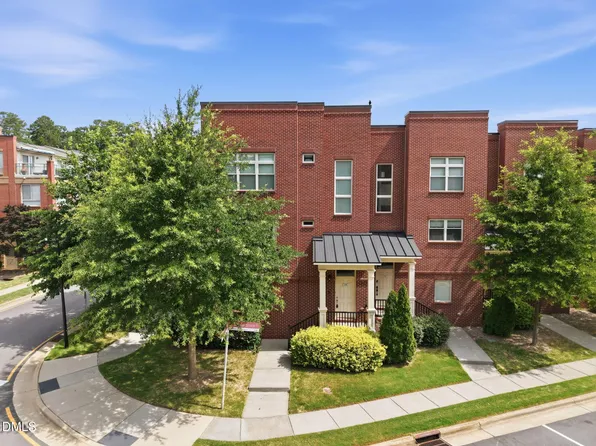 2430 Campus Shore Dr Unit 104, Raleigh, NC 27606