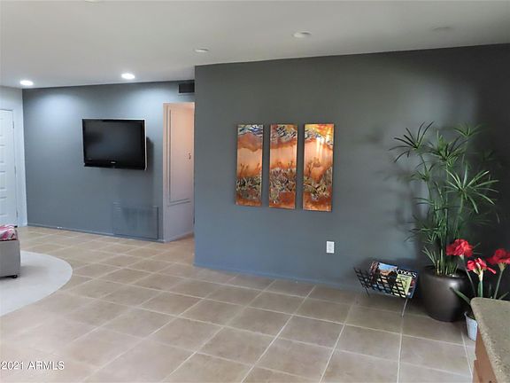 4th image of 10441 W Tropicana Cir