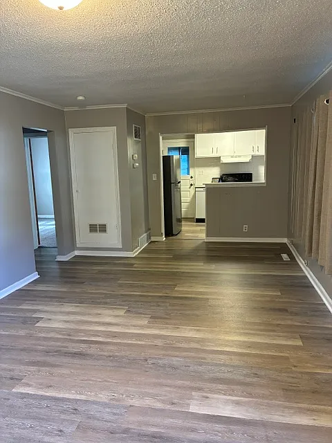 2 bed, 720 sqft, $1,050 — Photo 3