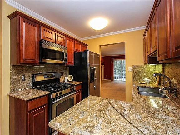 4th image of 421 Heritage Ln Unit 421
