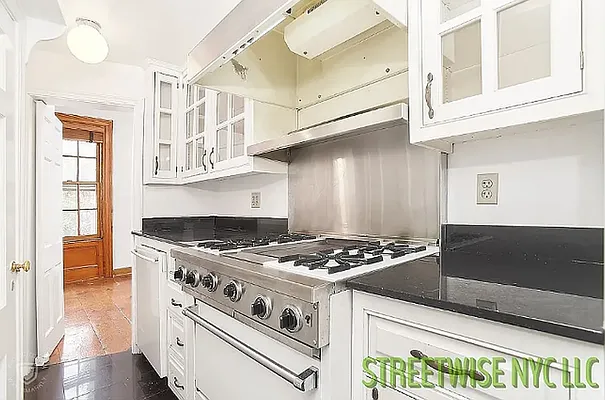 Rented by Streetwise NYC LLC | media 6