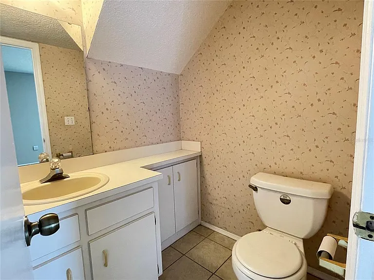 687 Lake Dexter Cir — Photo 10