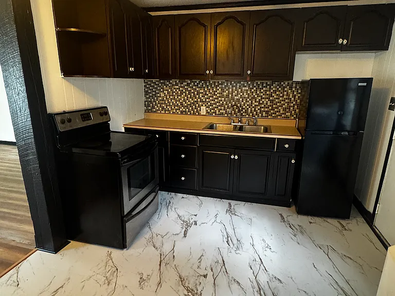 1225 N Somerset Ave — Photo 4