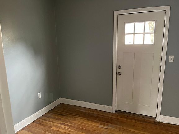 4th image of 3121 Chatham Ave