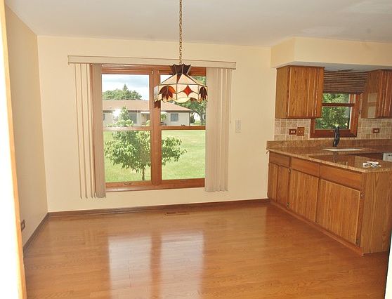 4th image of 124 Haverhill Ln