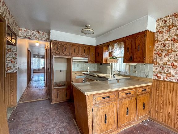 4th image of 5712 N Avondale Ave