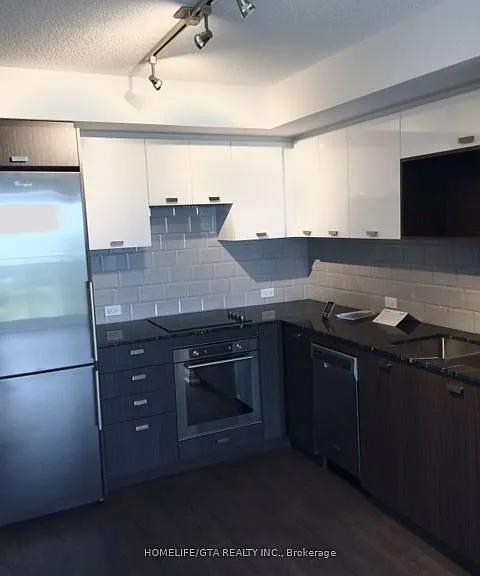 255 Village Green Sq #1905 — Photo 12