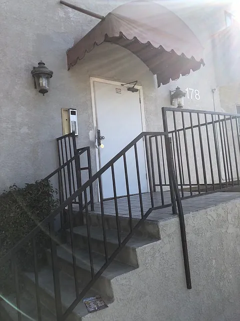 2 bed, 2.5 bath, $2,700 — Photo 4