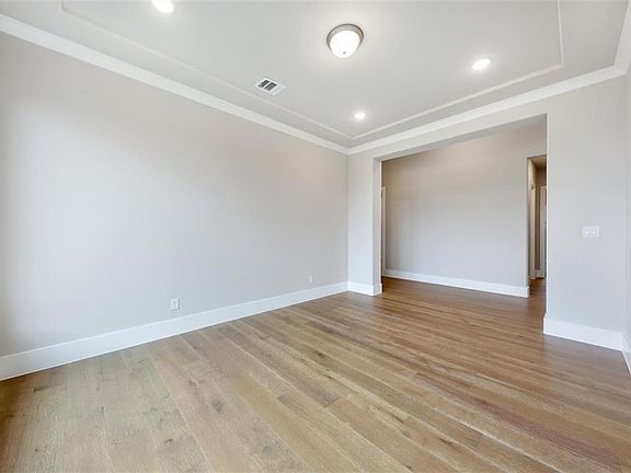 5th image of 1318 Ellicott Dr