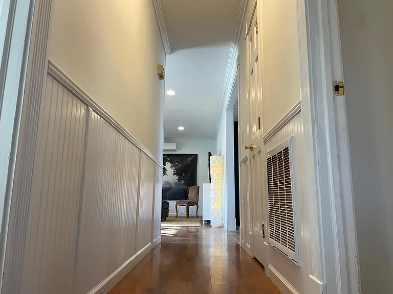 1 Greentree Rd — Photo 7