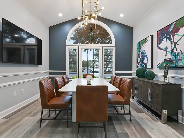 Registry at Windsor Parke — Photo 14
