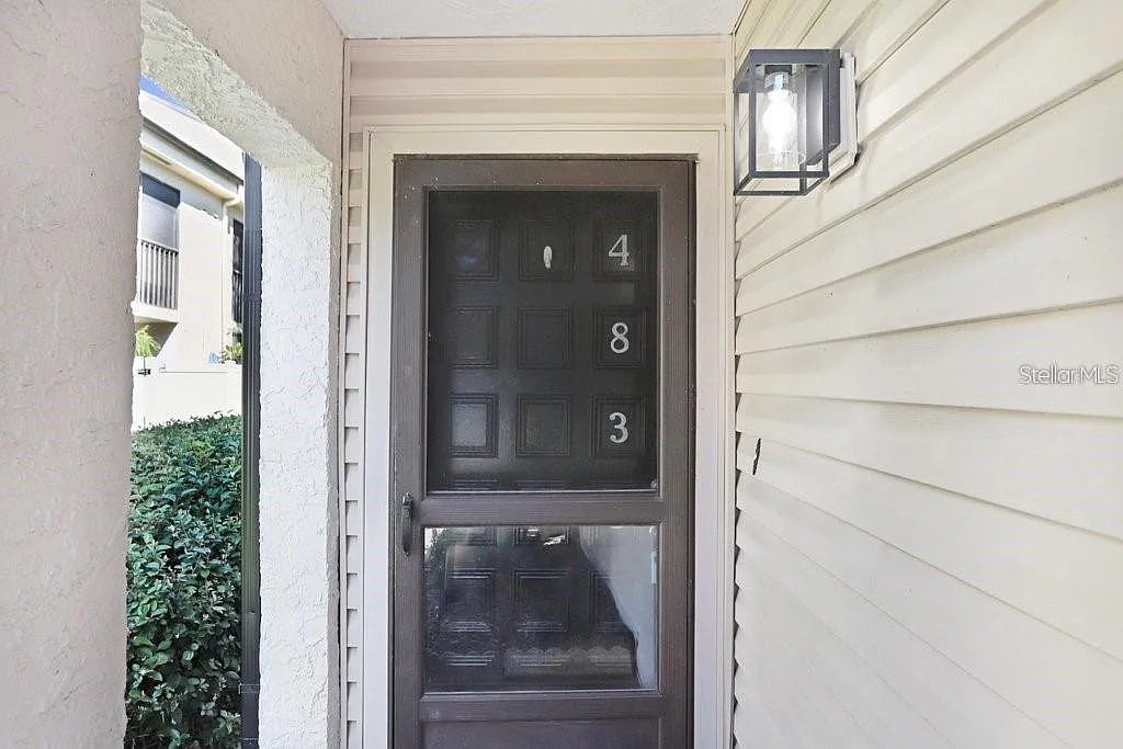 2 bed, 1.0 bath, 817 sqft, $1,500 — Photo 3
