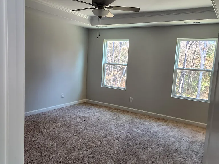 290 Gregory Village Dr — Photo 12