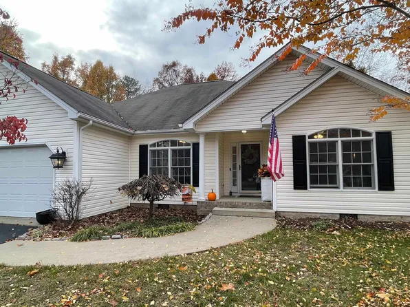 111 Rutherford Ln, Stuarts Draft, VA 24477