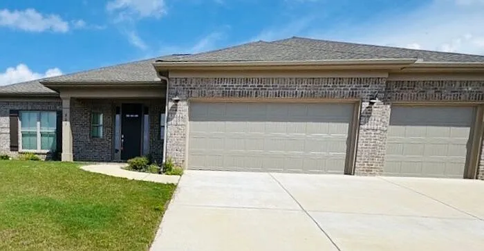 207 John Clift Cir — Photo 30