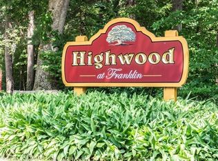121 Highwood Dr, Franklin, MA 02038